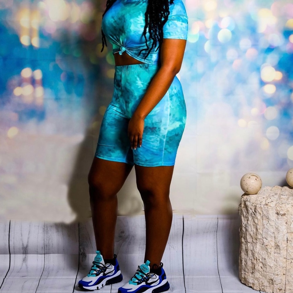 Two piece set